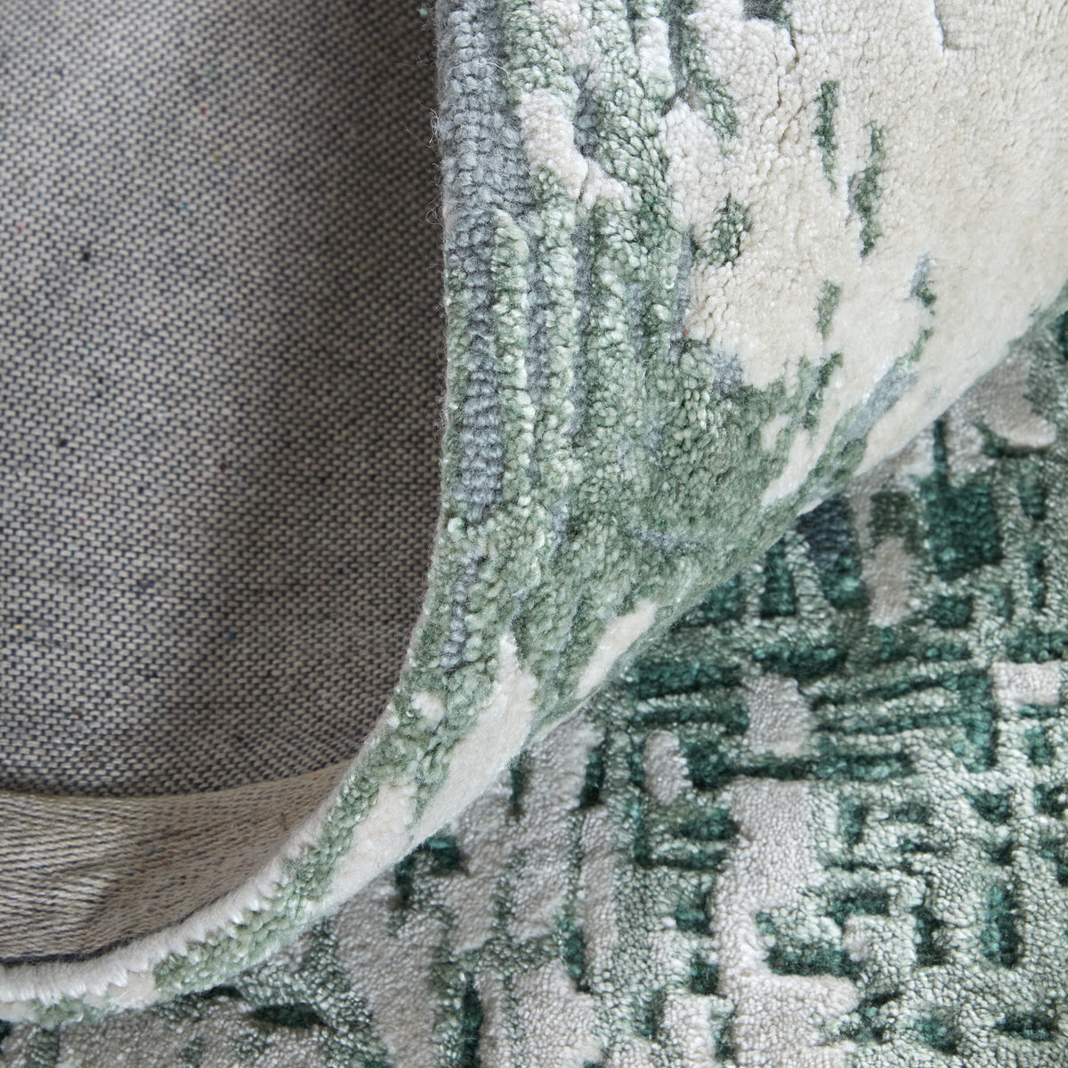 Zarah Green/White 8917F