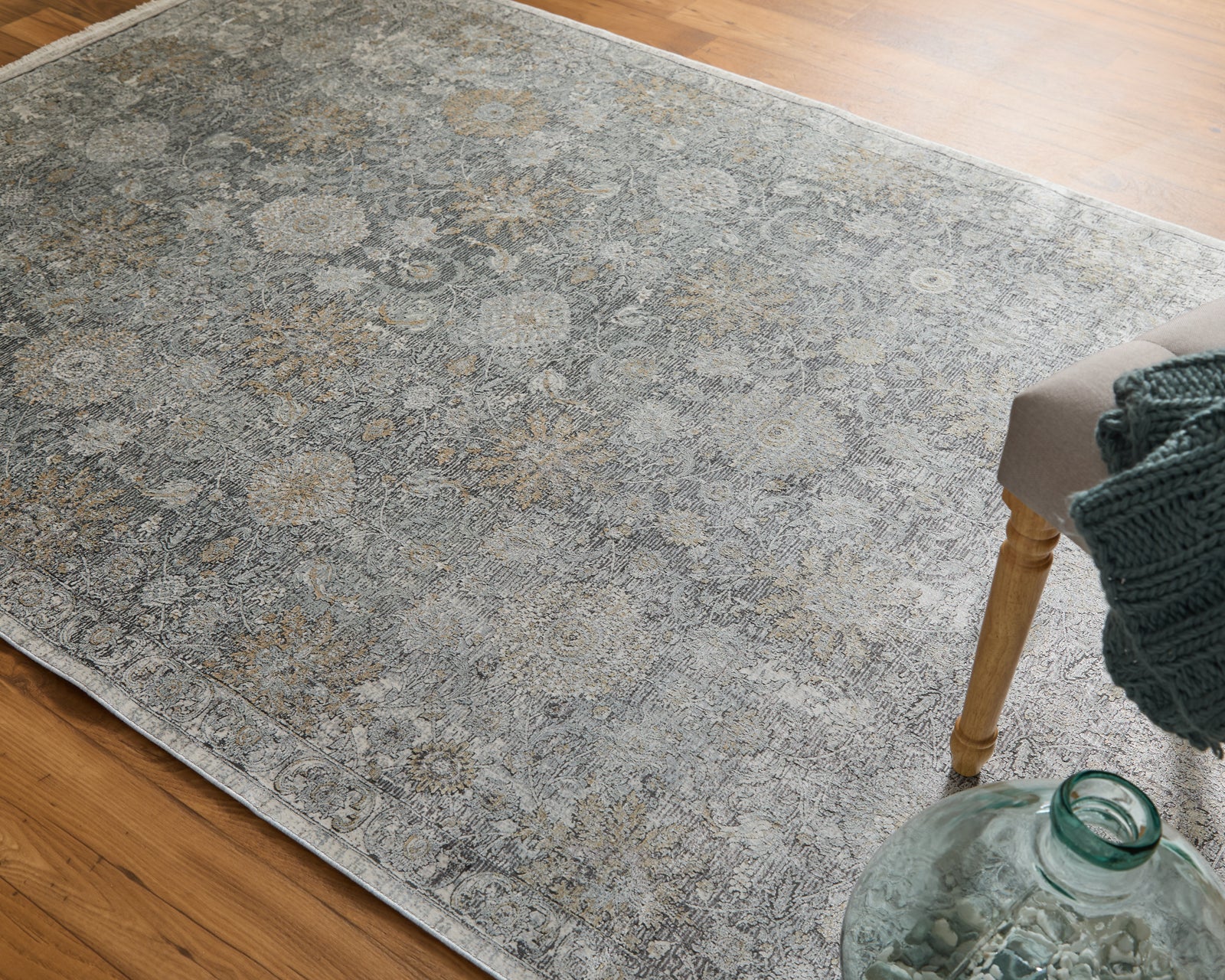 Sarrant Gray/Silver/Tan 3965F
