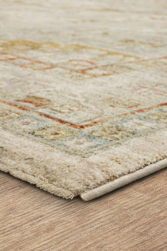 Adalia Kumra Cream Corner