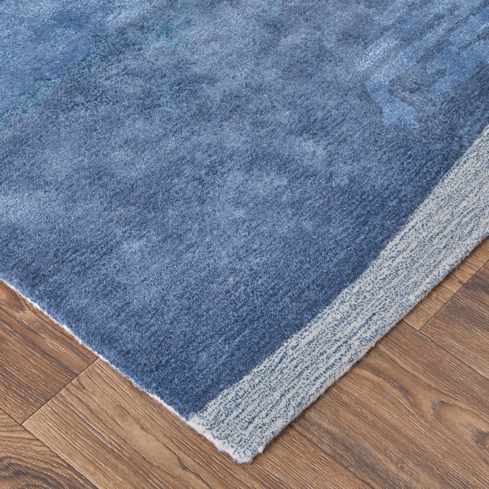 Anya Blue/Ivory 8921F