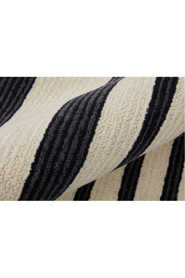 Maguire Ivory/Black 8901F