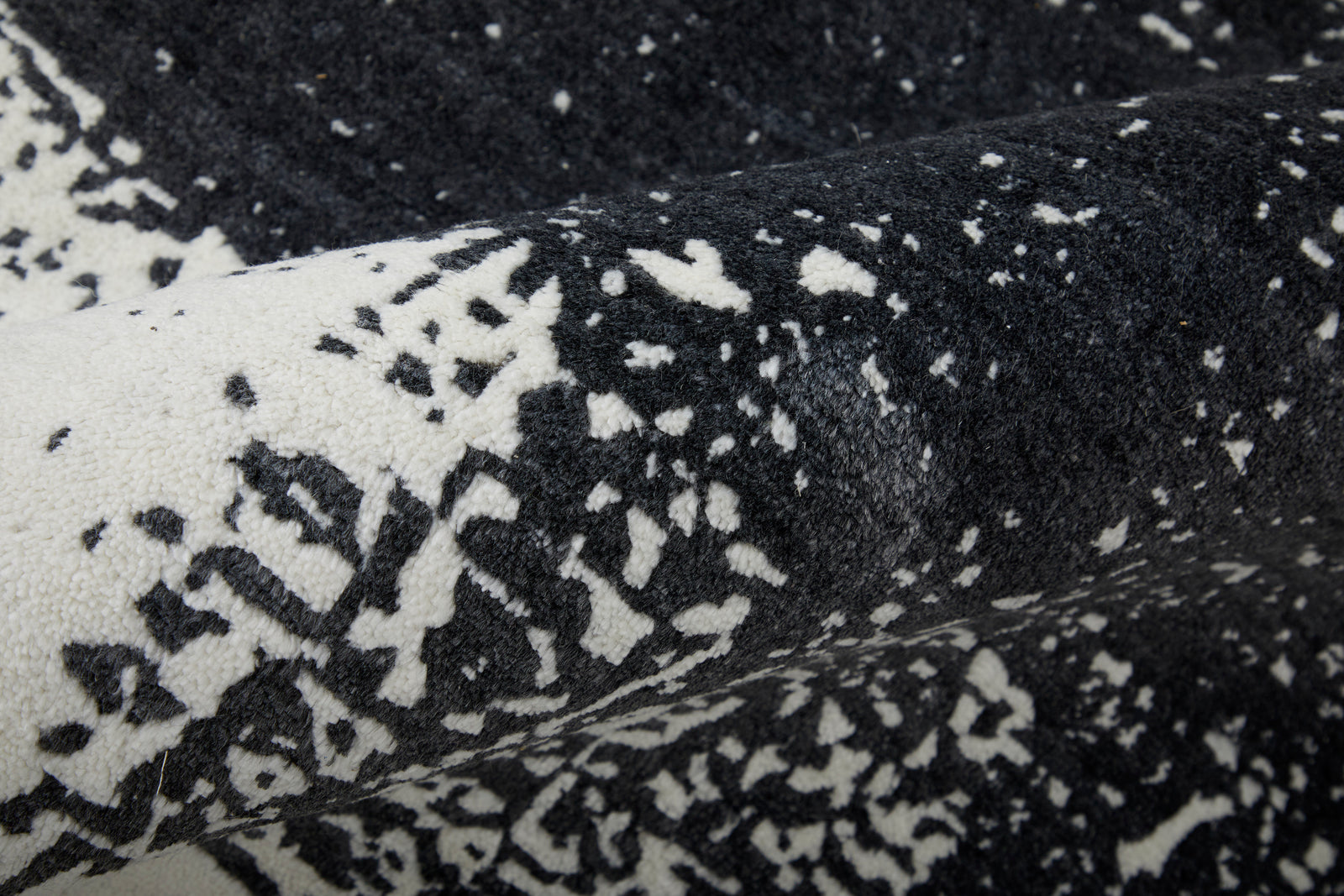 Coda Black/White 8927F