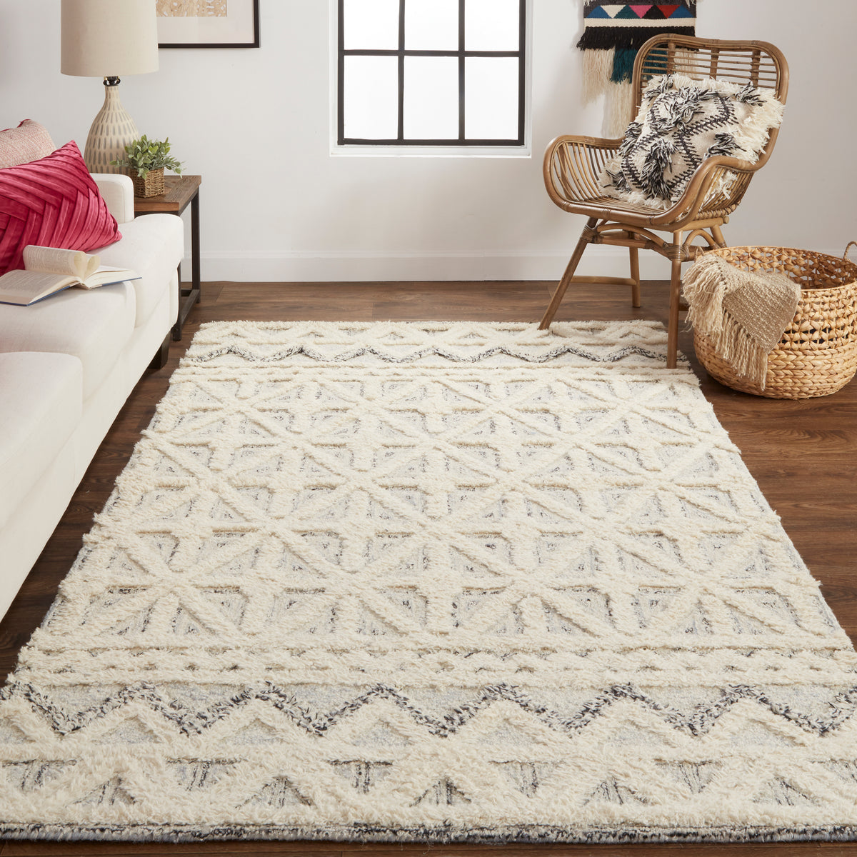 Anica Ivory/Black 8007F