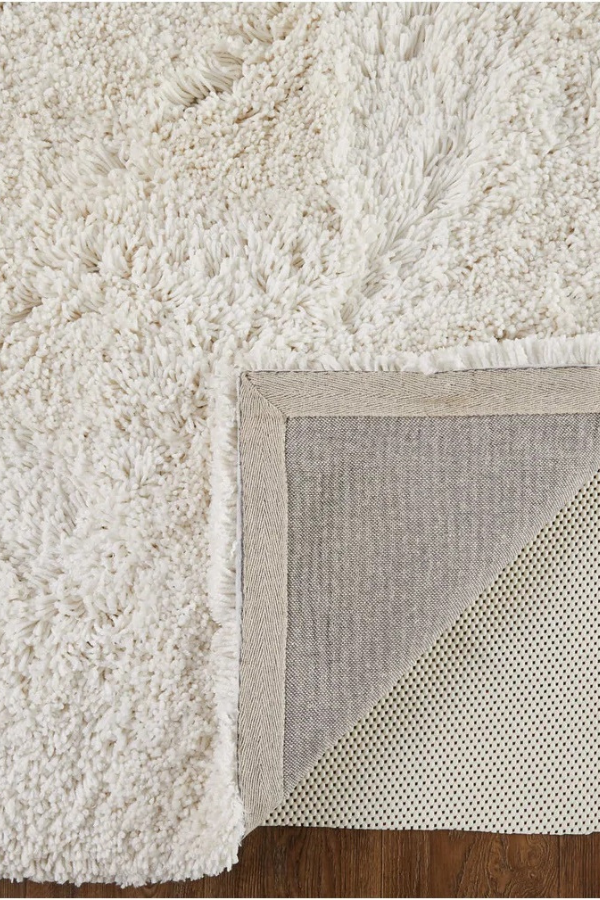 Sleigh Shag Ivory 8830F