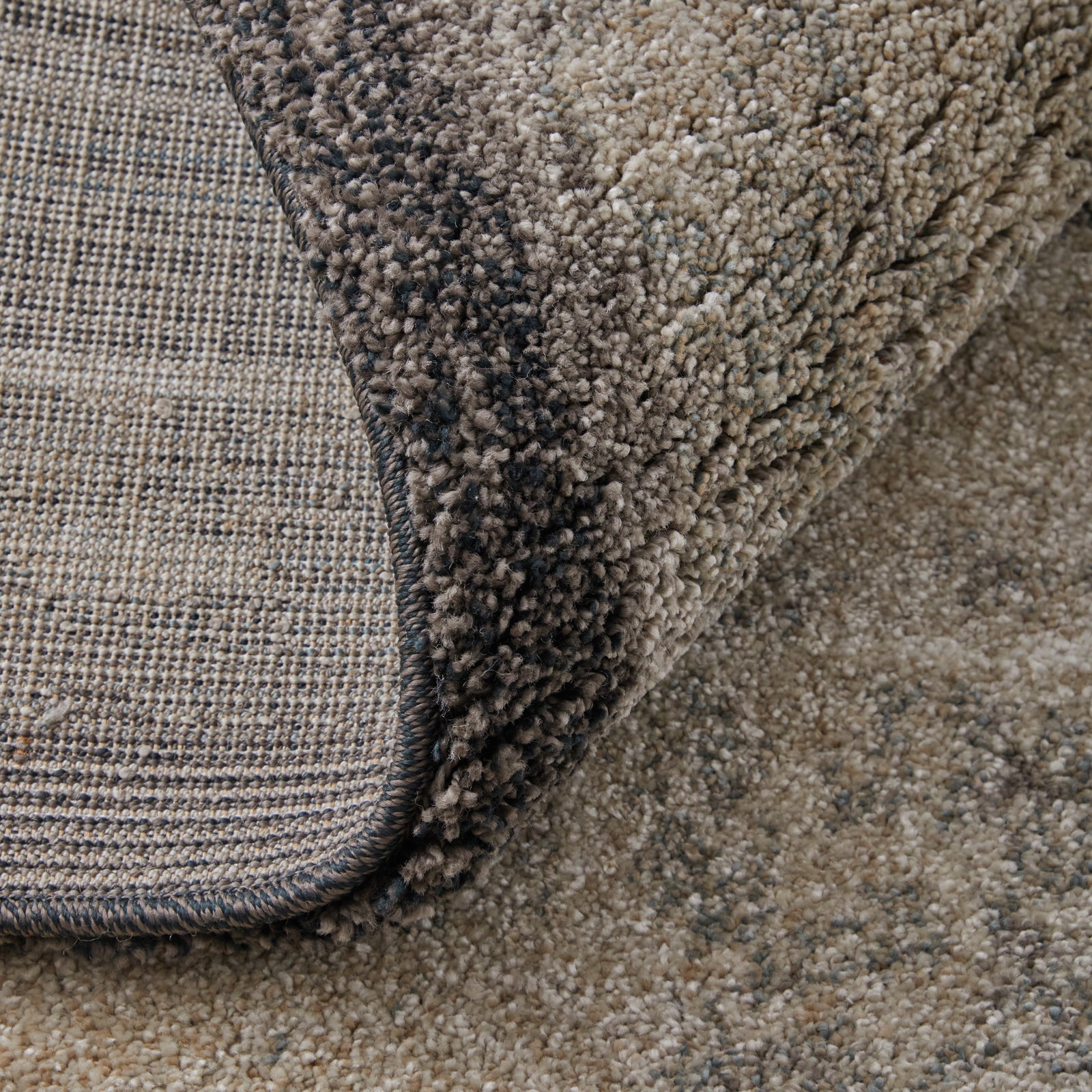 Skyview Gray/Ivory/Taupe 39QAF