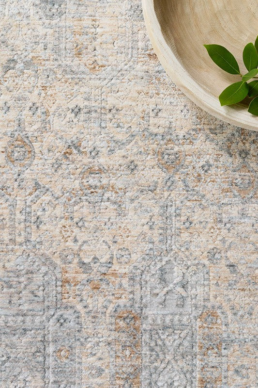 Pandora Pan-02 Ivory / Mist Close