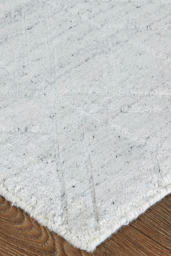 Detroit White / Silver 8847F