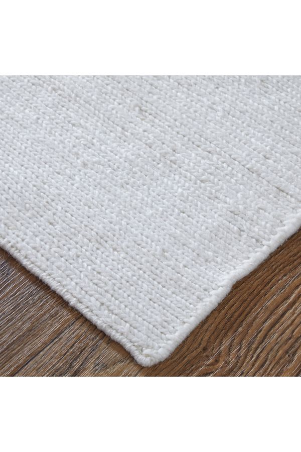 Finley White T6046