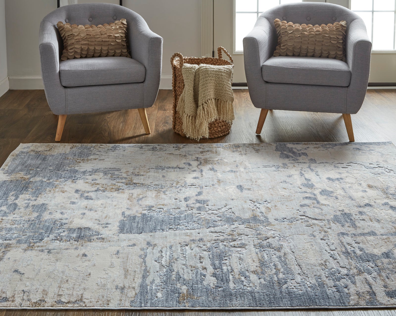 Laina Ivory/Gray/Blue 39GHF