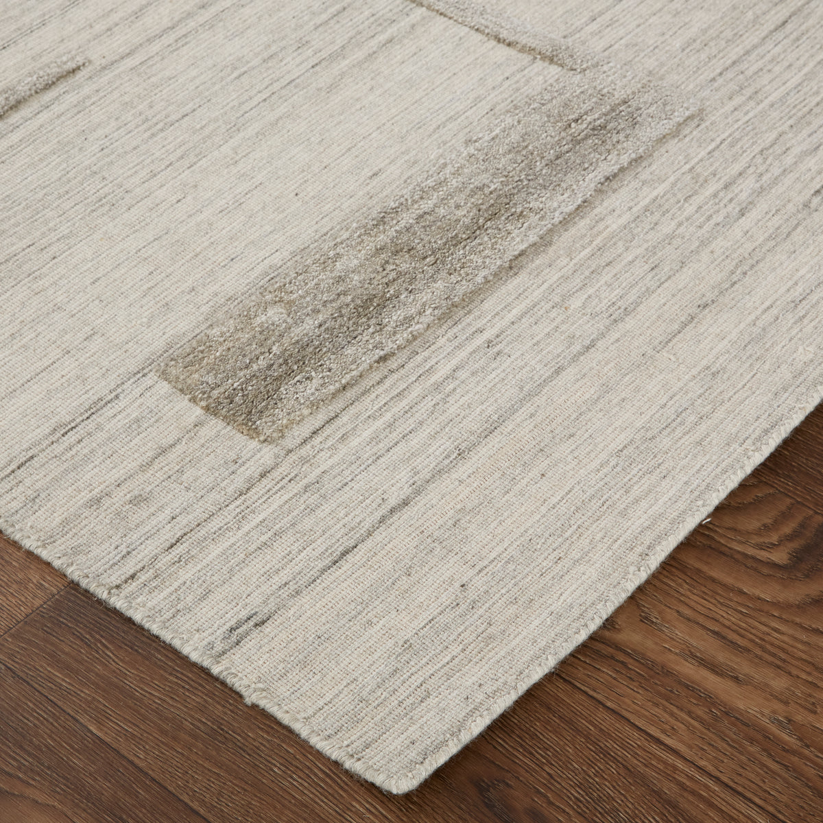 Longridge Ivory/Tan T8002