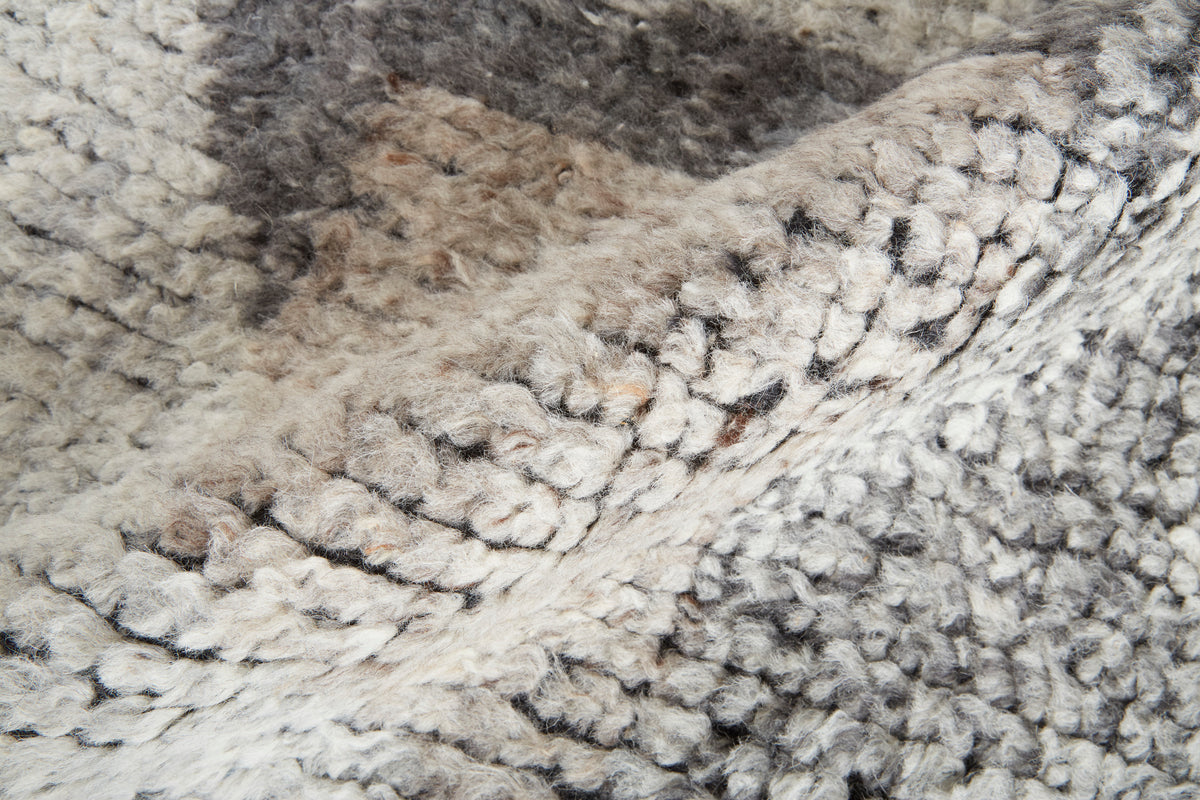 Alford Ivory/Gray/Taupe 6910F