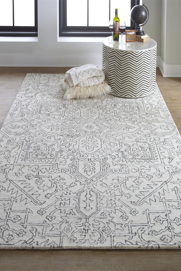 Jordan Ivory / Charcoal 8778F