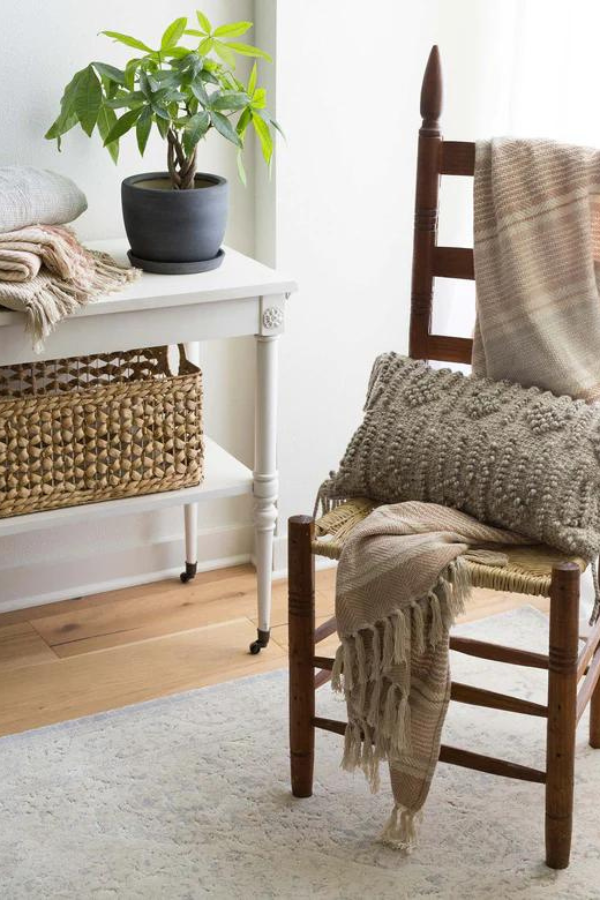 Everly Vy-03 Ivory/Ivory Lifestyle