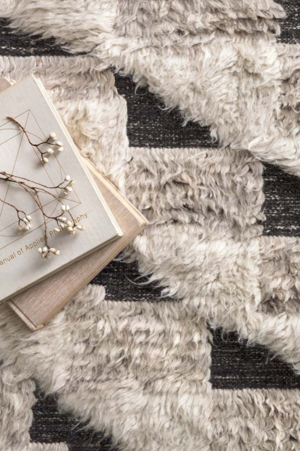 Khalid 02 Natural / Black